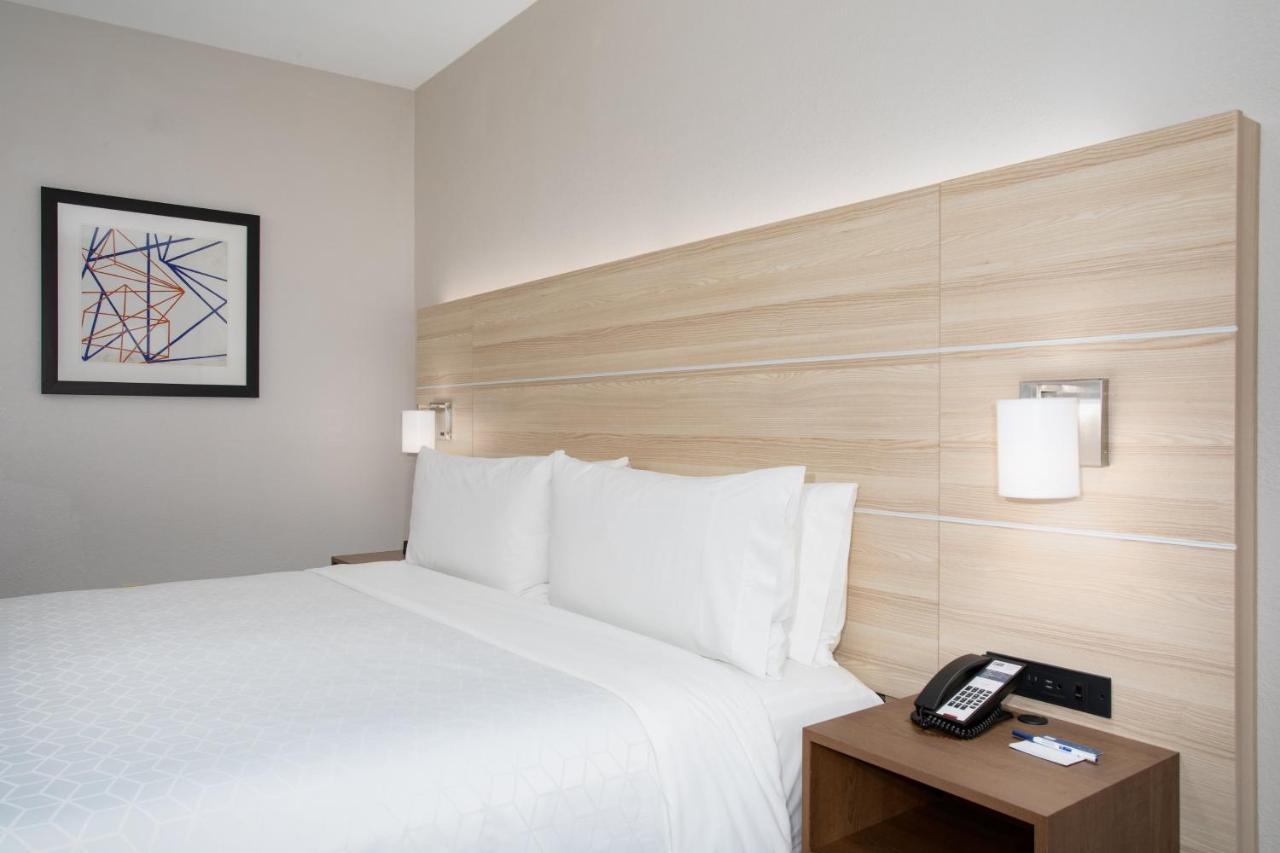 Holiday Inn Express & Suites Phoenix Glendale Dist By Ihg Экстерьер фото