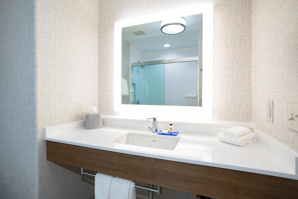 Holiday Inn Express & Suites Phoenix Glendale Dist By Ihg Экстерьер фото