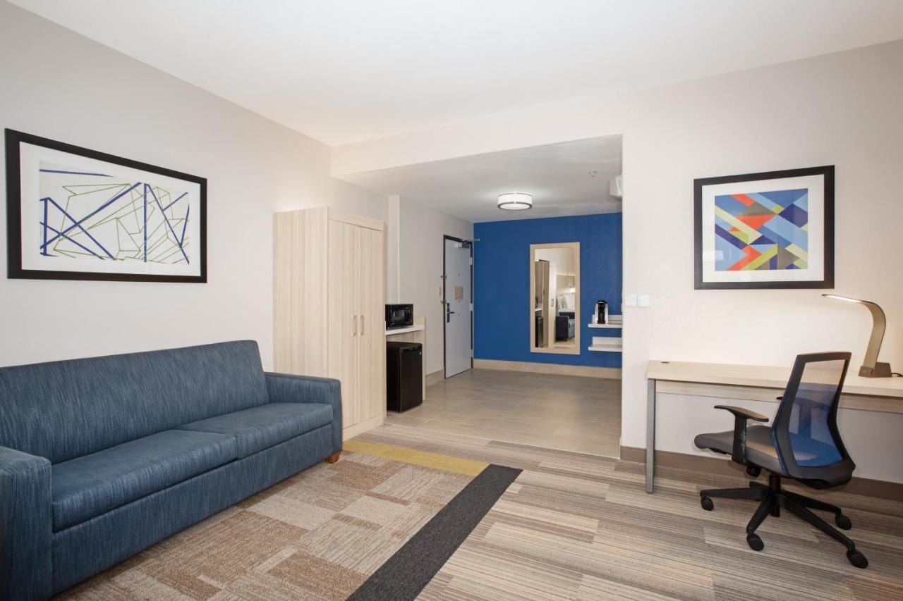 Holiday Inn Express & Suites Phoenix Glendale Dist By Ihg Экстерьер фото
