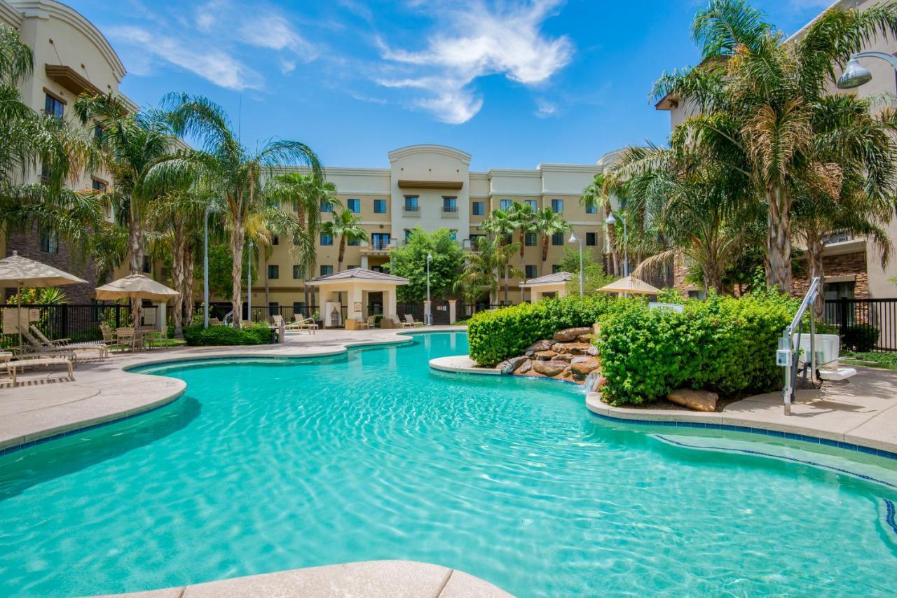Holiday Inn Express & Suites Phoenix Glendale Dist By Ihg Экстерьер фото