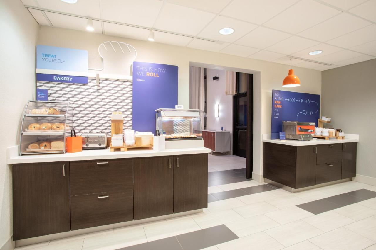Holiday Inn Express & Suites Phoenix Glendale Dist By Ihg Экстерьер фото